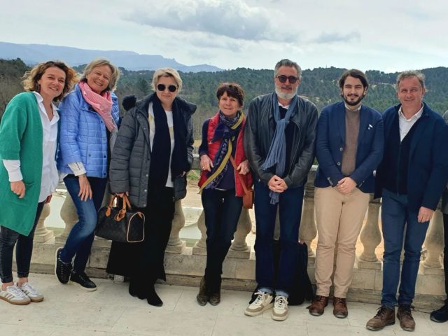 Un moment de partage et d'échanges avec nos partenaires au Château la Roque Forcade. La Fédération des Vignerons Independants Provence 13 les remercie pour leur fidélité et leur engagement et remercie la famille Maurizot de nous avoir si bien accueillis. 
#vigneronsindependants #vigneronsindep13 #chateauroqueforcade 
#viseacouturier #creditmutuel #bleutomate #ive_impression